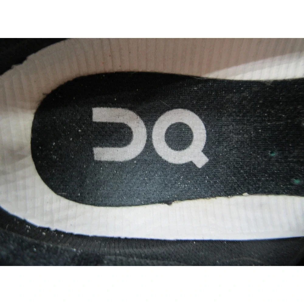 On Cloud Shoes Womens Size 8 White Black Running Swiss Engineering CloudTec